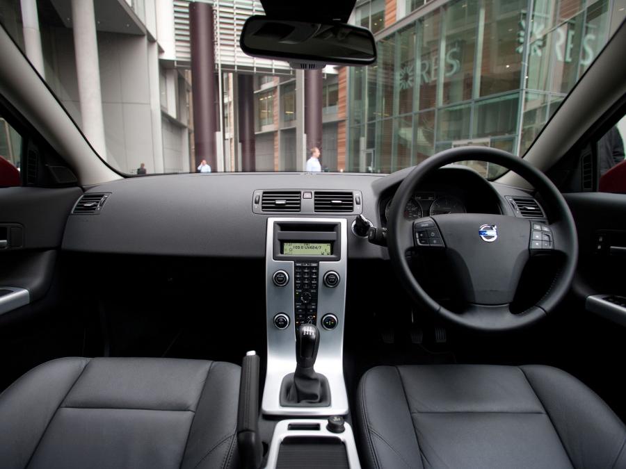  Volvo C30 D4 2010 года  (UK) (фото 7 из 8)